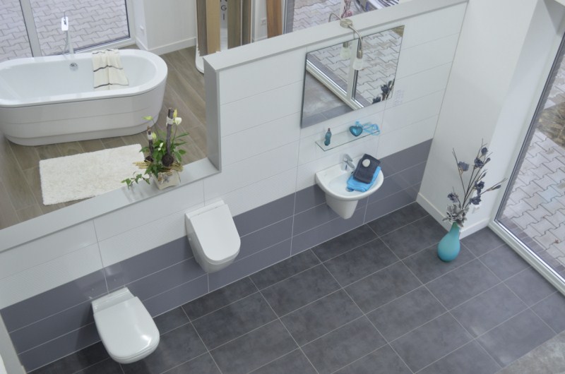 Exklusive Fliesenverlegung in Nordhorn - Vorher Nachher Vergleich der Handwerksarbeit